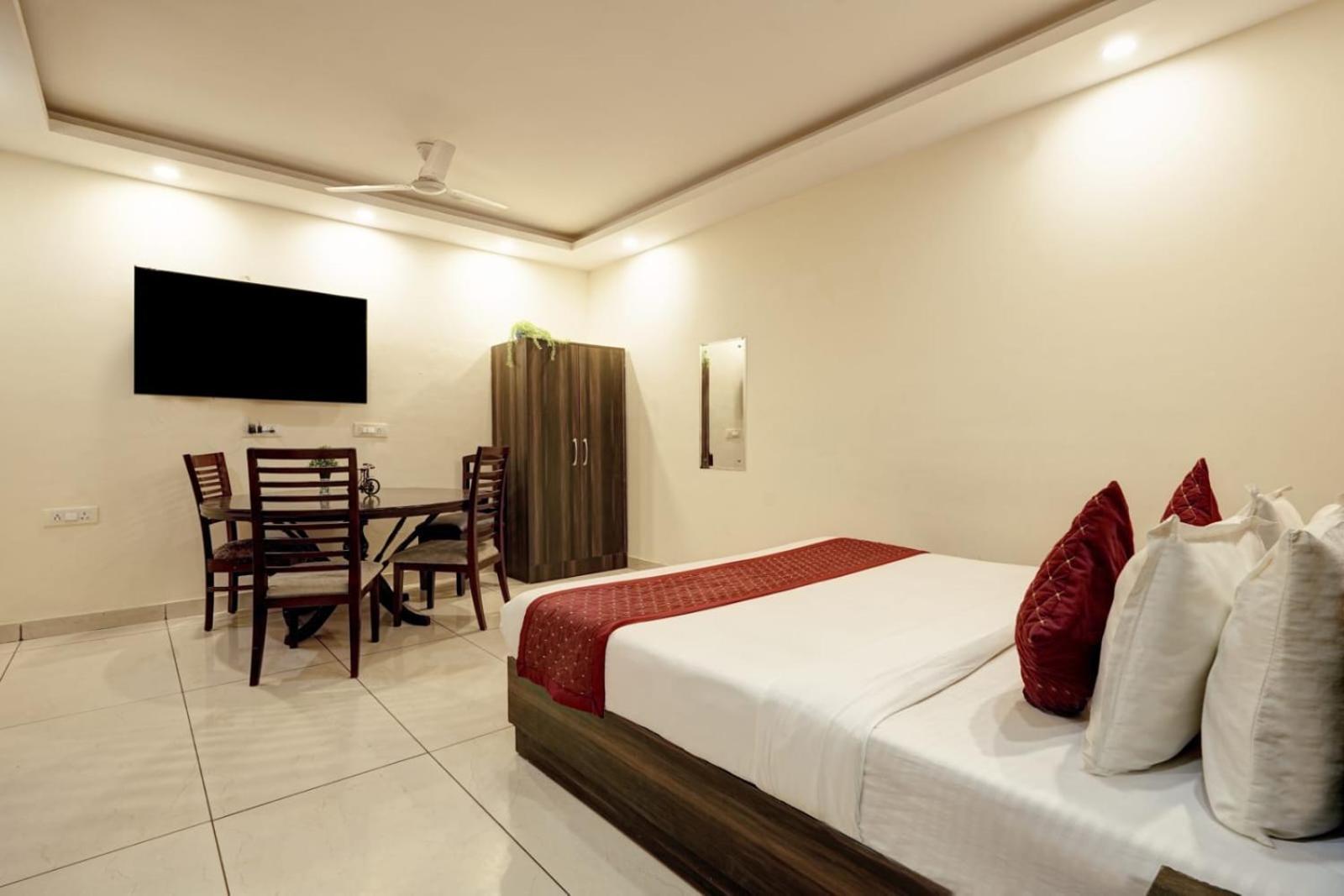 Hotel City Lite Grand Új-Delhi Kültér fotó