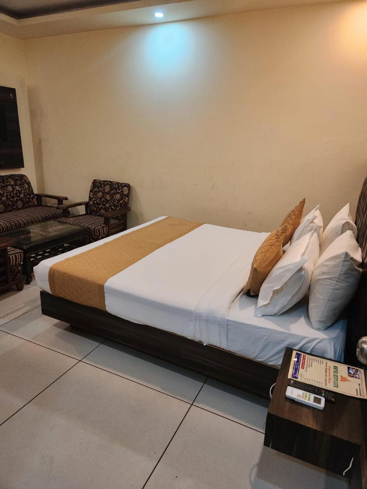 Hotel City Lite Grand Új-Delhi Kültér fotó
